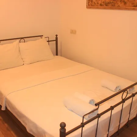 Hotel Kalamarı Büyükada 1 4*